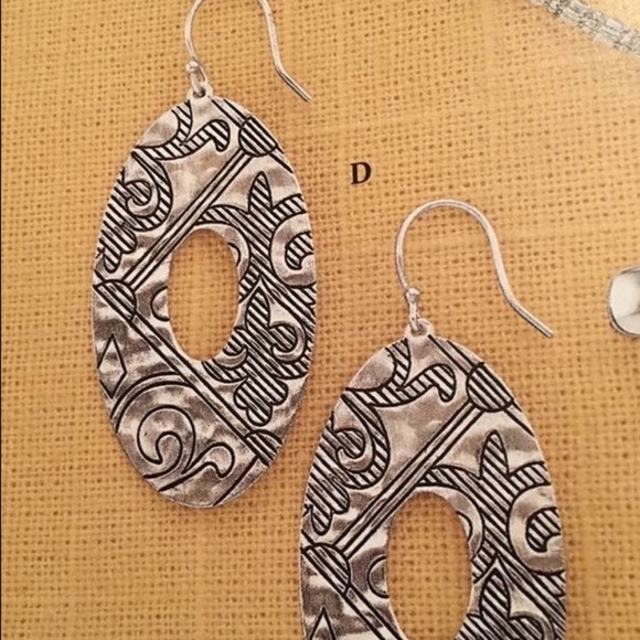 Rare Retired Silpada Etched Sterling Silver Earrings W2136 - Picture 10 of 11